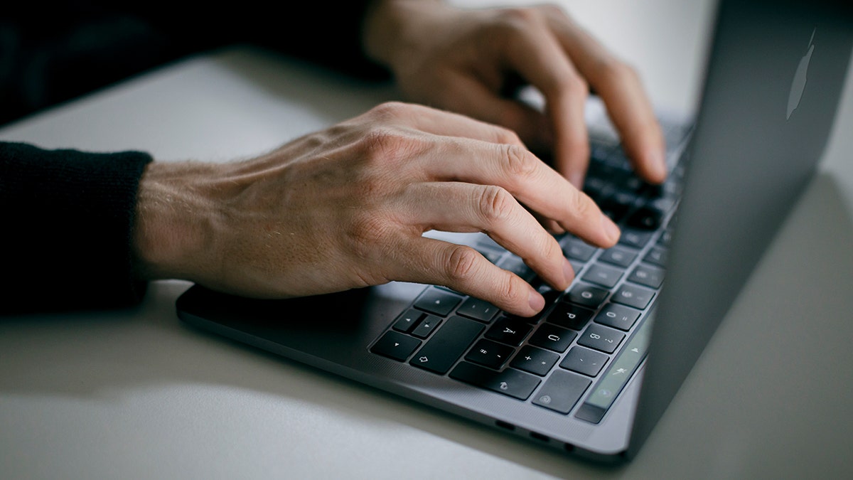 [aggregator] downloaded image for imported item #2828