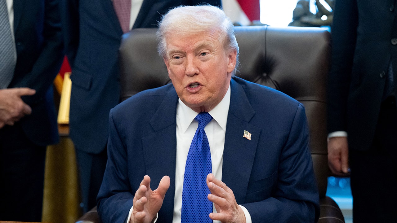 MARK HALPERIN: Trump strategy super session plots midterm survival as history stalks GOP image