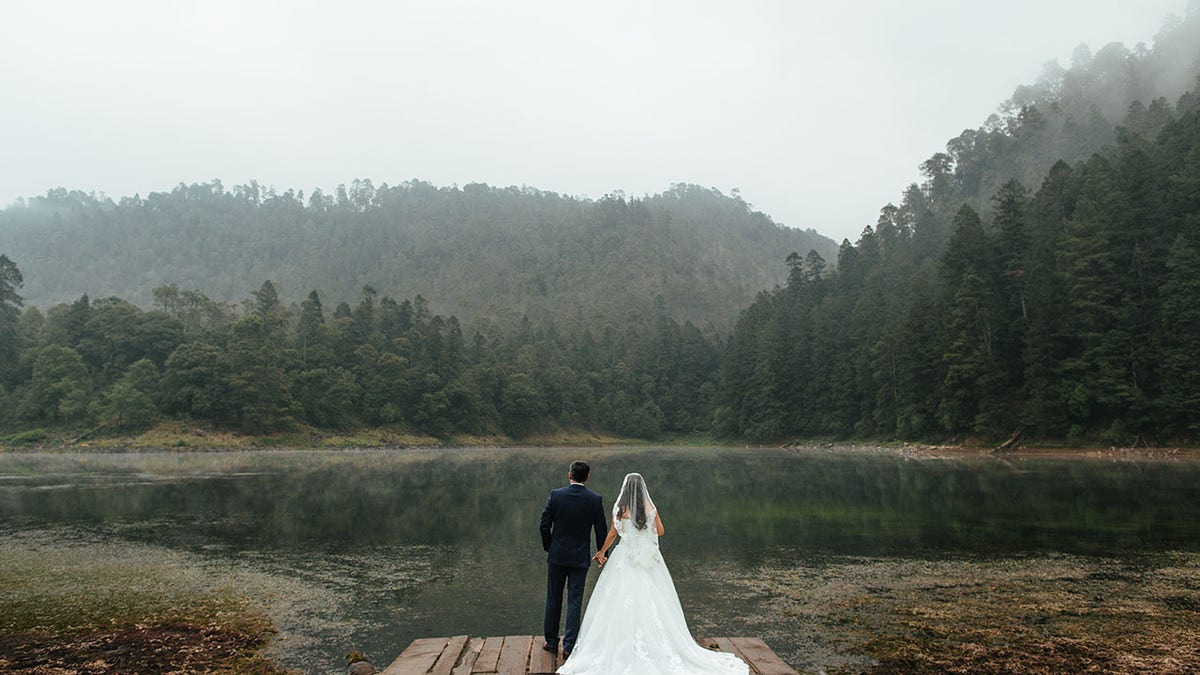 [aggregator] downloaded image for imported item #44708