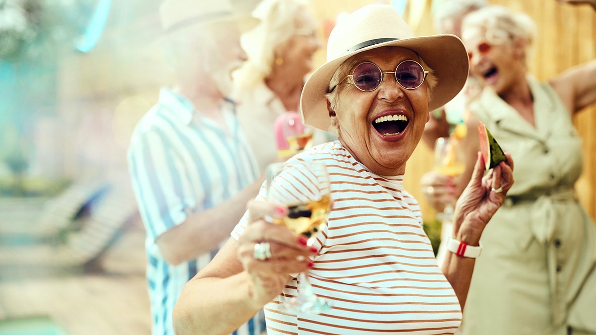 [aggregator] downloaded image for imported item #50517