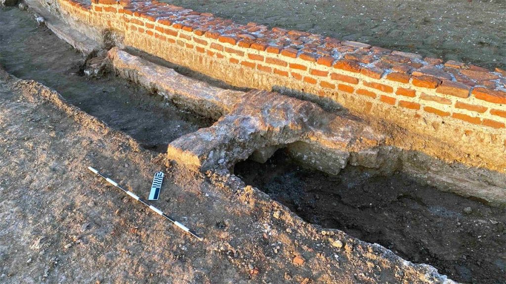 [aggregator] downloaded image for imported item #71630