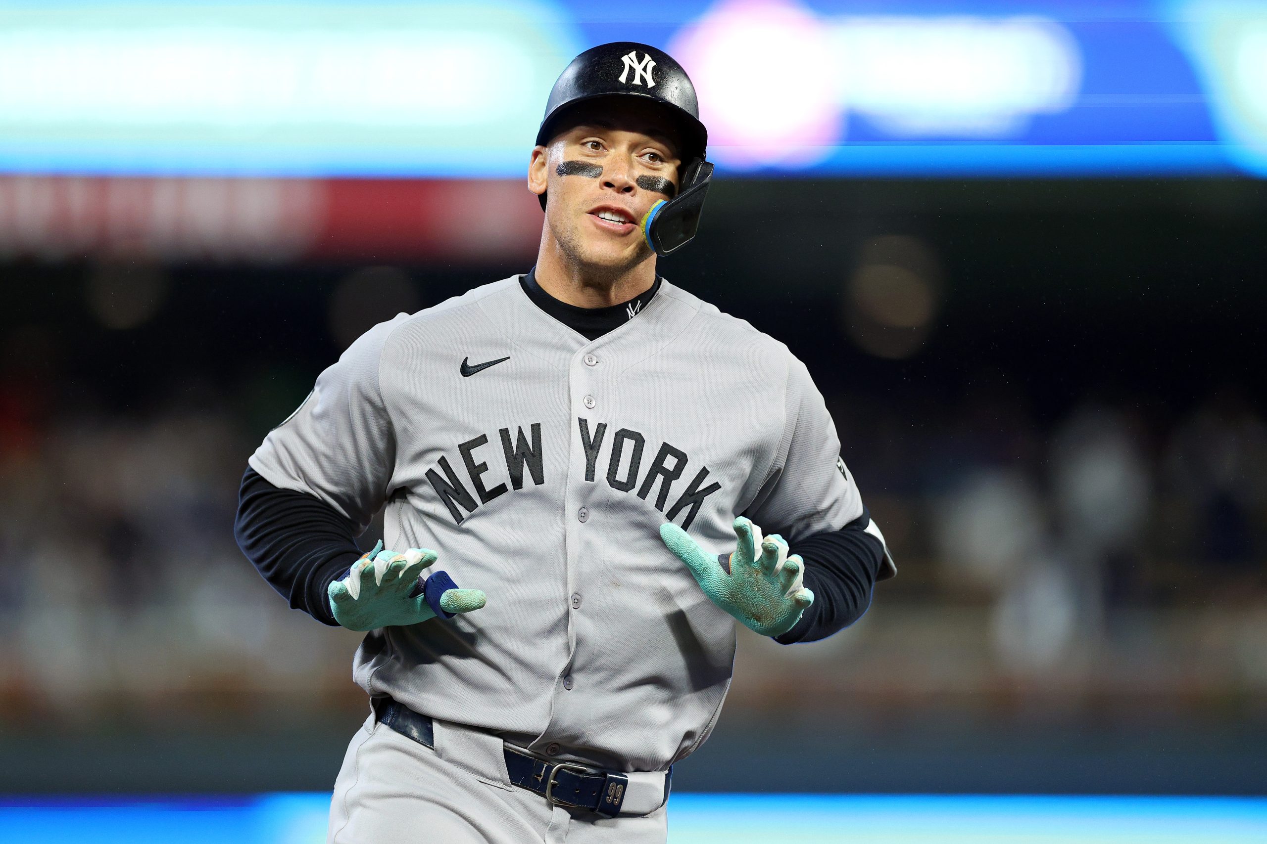 Yankees Clinch Postseason Spot As Aaron Judge Homers For First Time Since May image