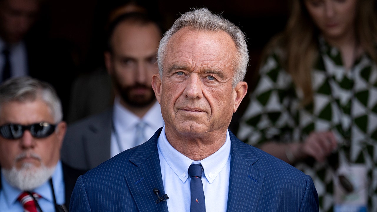 ROBERT KENNEDY JR: America deserves better guidance on how to avoid getting sick image